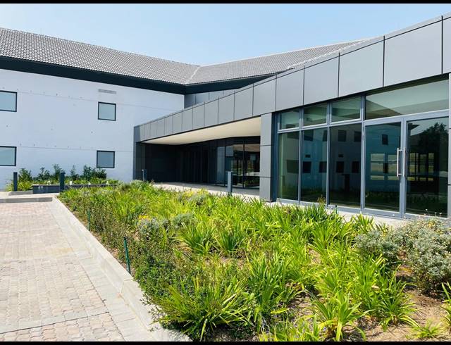 1,200M² OFFICE TO LET IN VORNA VALLEY